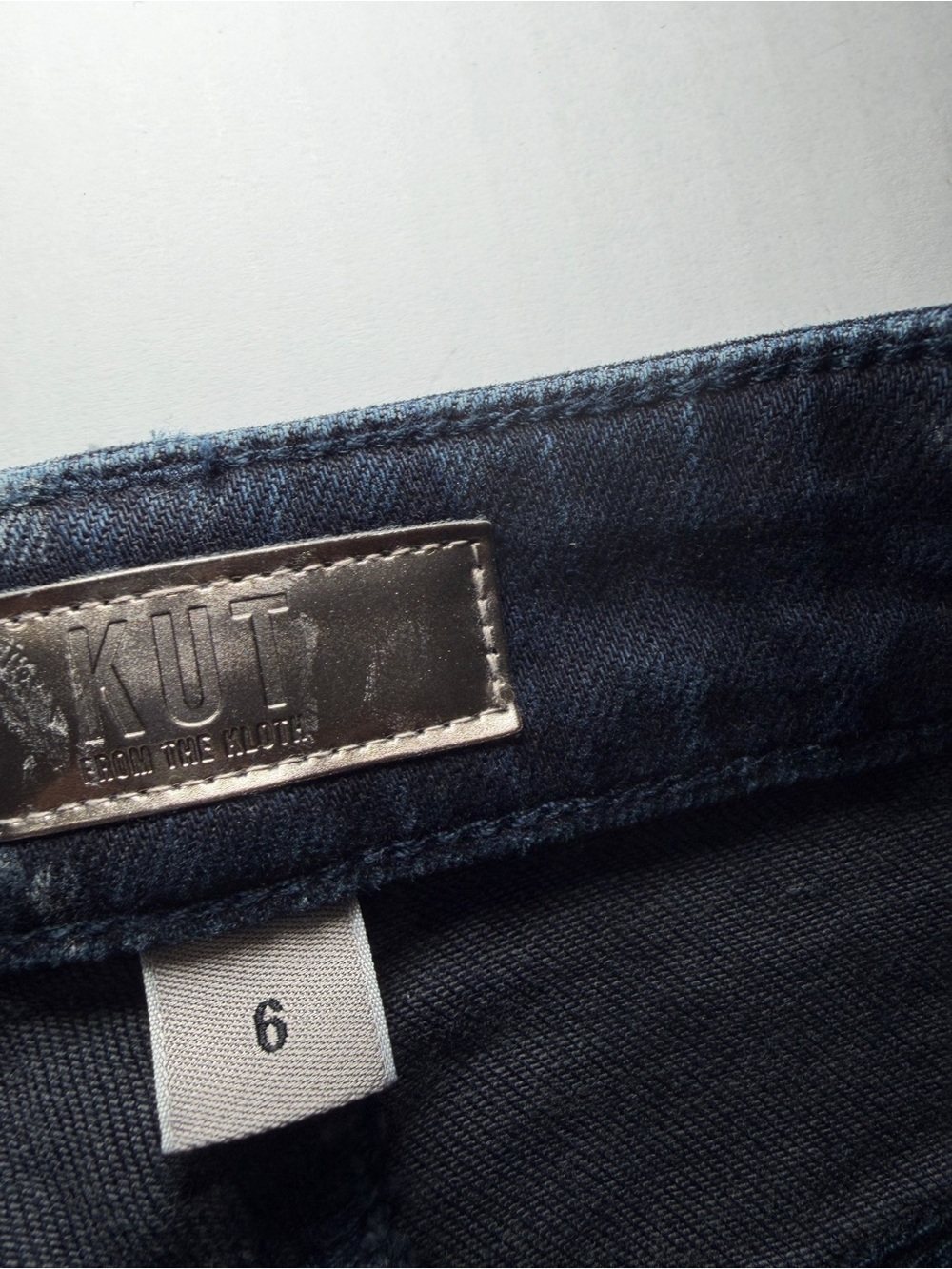 KUT From The Kloth Ana Fab Ab High Rise Flare Jeans Dark Wash Size 6 NWT